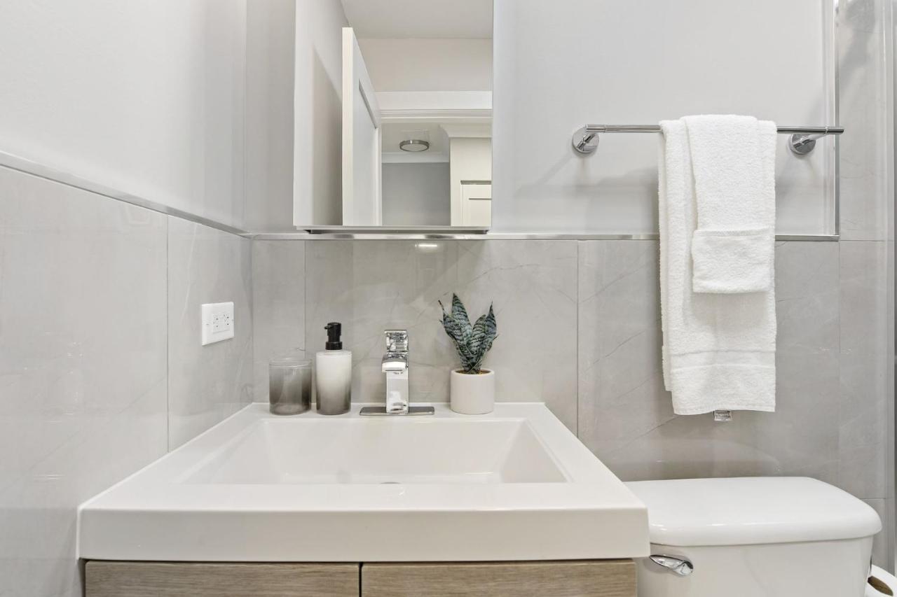 Sophisticated Studio Apartment With Modern Kitchen - Oakdale Od2 Rep Σικάγο Εξωτερικό φωτογραφία